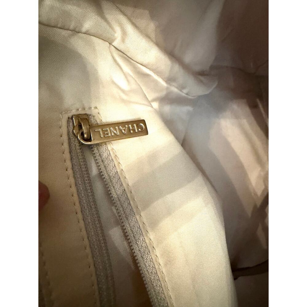 Vintage Chanel Travel Line Tote PM Beige Tan Jacquard CC Canvas Leather Handles - Picture 8 of 11